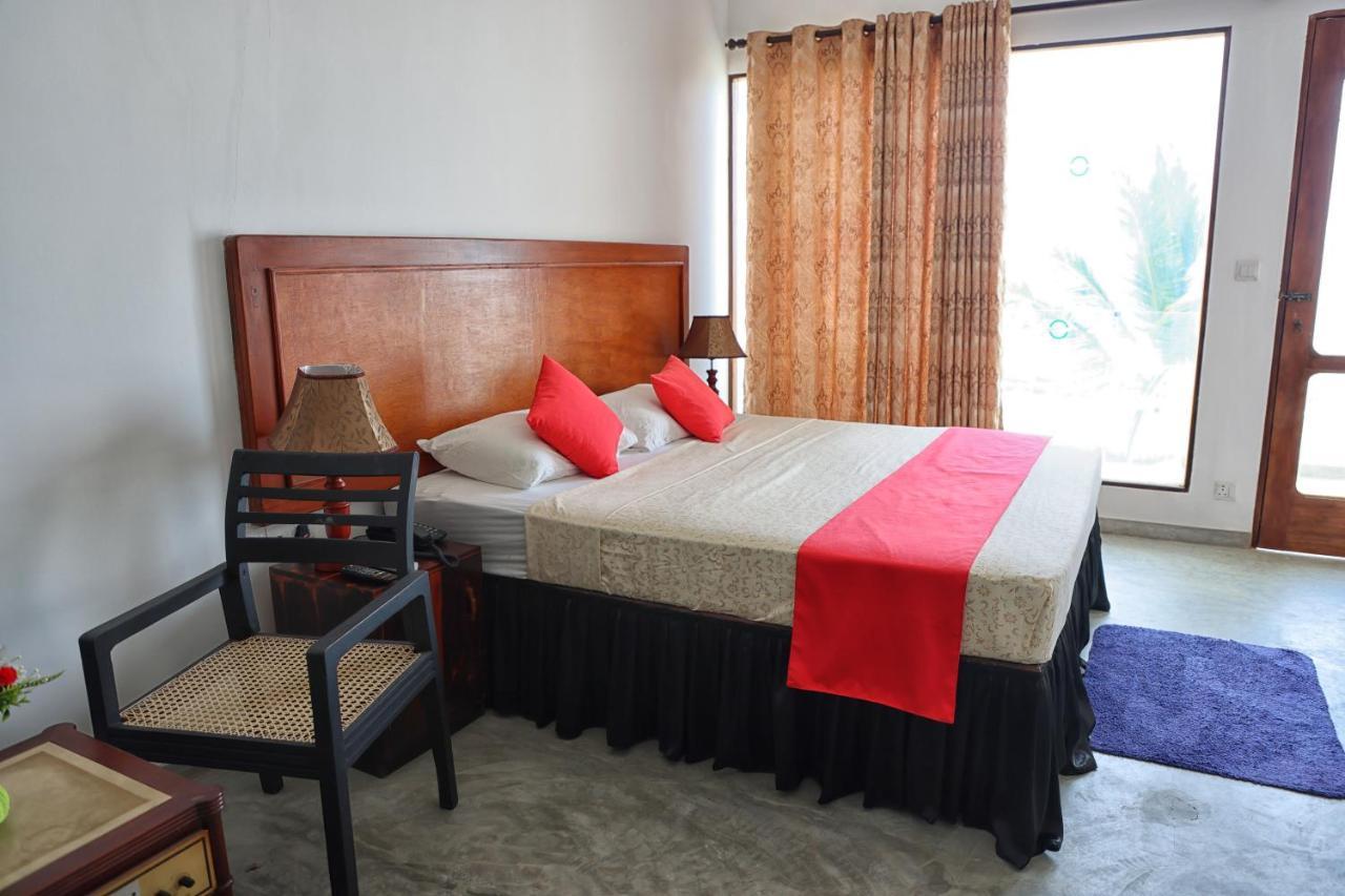 Sea Breeze Ambalangoda Ambalangoda  Exterior photo